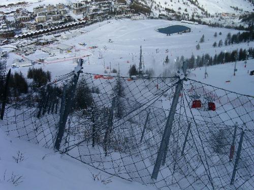 [Paravalanghe fermaneve protezione piste da sci]