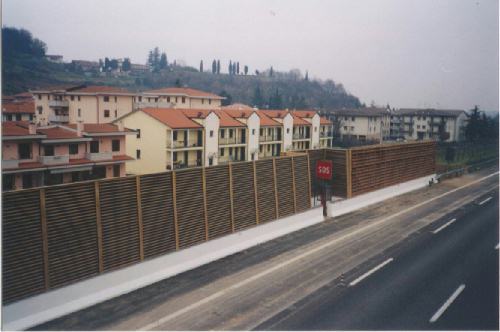 [barriera in legno acciaio]