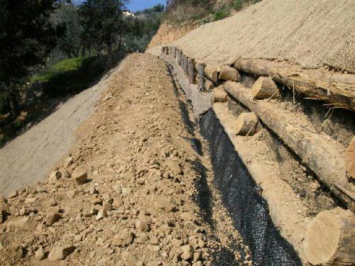 [Trenchmat in opere di ingegneria naturalistica]